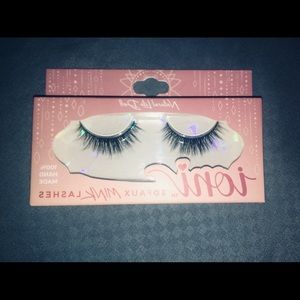 Ioni Eyelashes